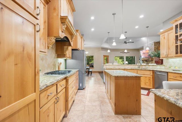 18598 FM 1804, Lindale, TX 75771