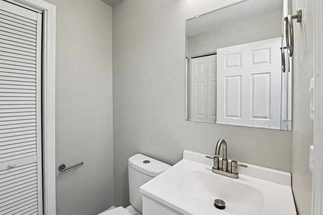 3403 Fountainbleau Drive, Hazel Crest, IL 60429