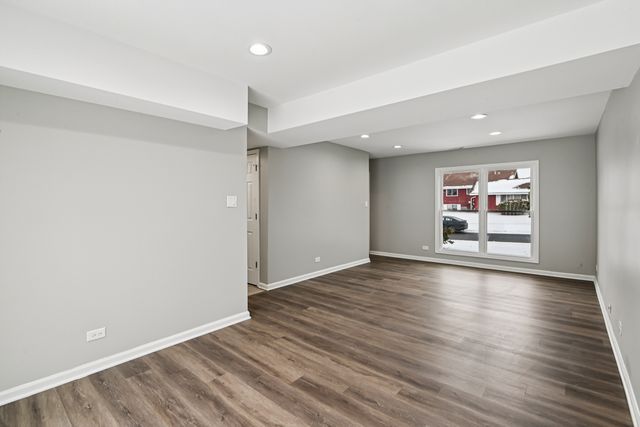 3403 Fountainbleau Drive, Hazel Crest, IL 60429