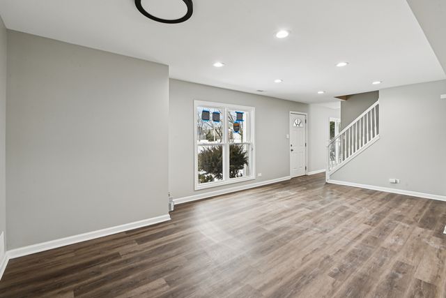 3403 Fountainbleau Drive, Hazel Crest, IL 60429