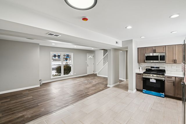 3403 Fountainbleau Drive, Hazel Crest, IL 60429