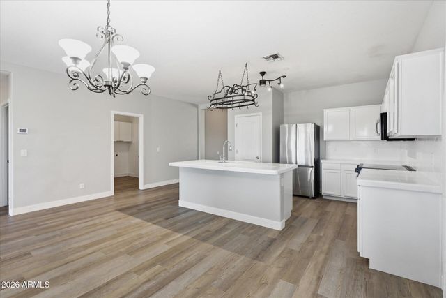 405 E HAROLD Drive, San Tan Valley, AZ 85140