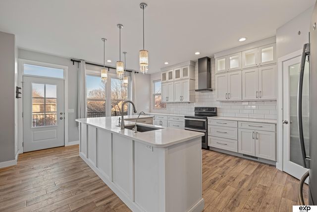 9703 S 28th Street, Bellevue, NE 68123