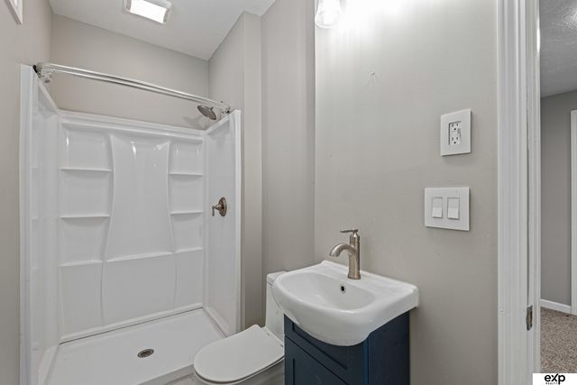 9703 S 28th Street, Bellevue, NE 68123