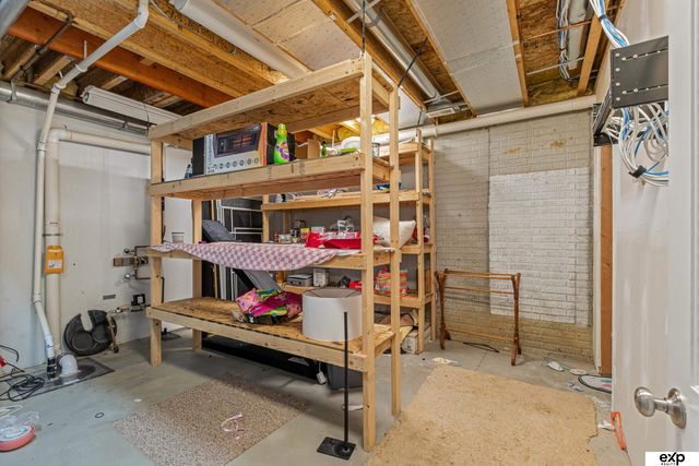 9703 S 28th Street, Bellevue, NE 68123