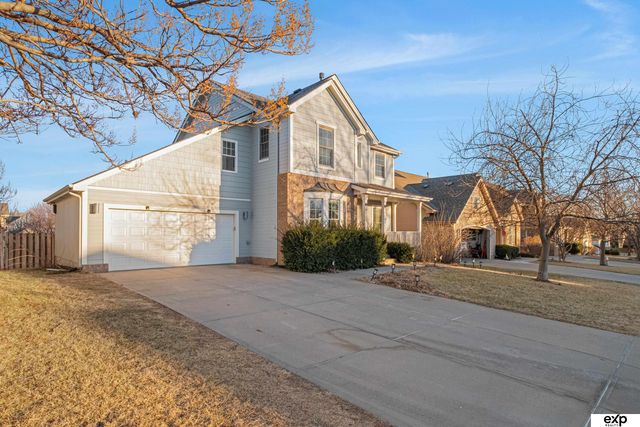 9703 S 28th Street, Bellevue, NE 68123