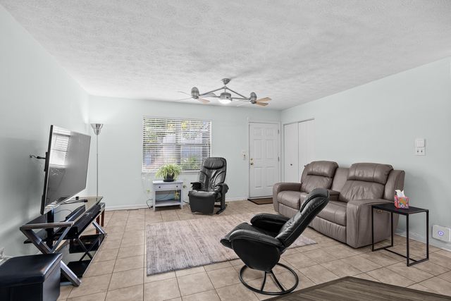 715 3rd Ave. S, North Myrtle Beach, SC 29582