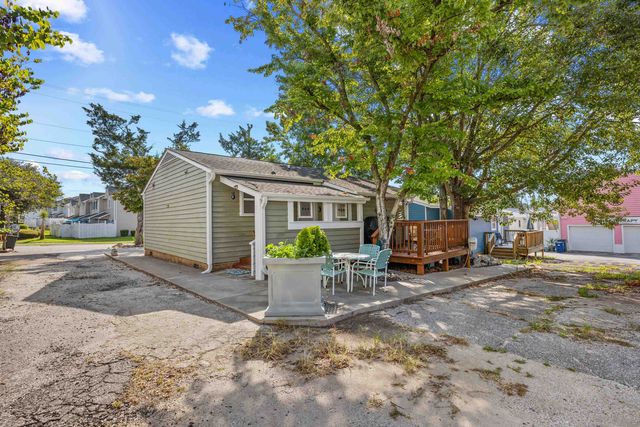 715 3rd Ave. S, North Myrtle Beach, SC 29582