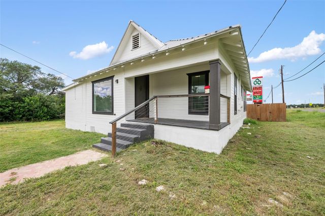 100 W Caskey ST, Florence, TX 76527