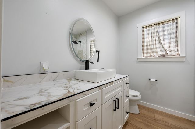 100 W Caskey ST, Florence, TX 76527