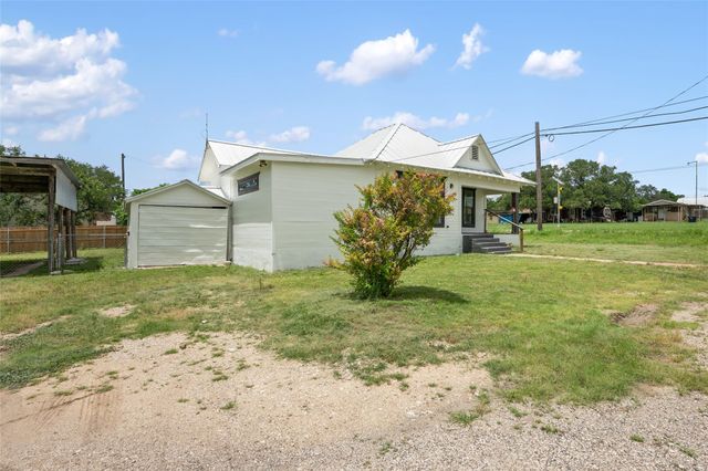 100 W Caskey ST, Florence, TX 76527