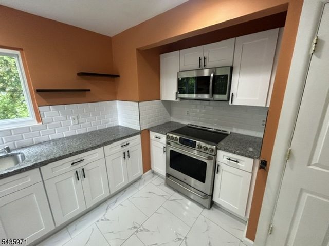 230 Lake Shore North B, Montague Twp., NJ 07827