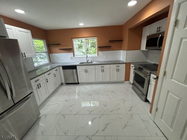 230 Lake Shore North B, Montague Twp., NJ 07827