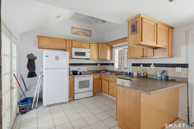 70 Leslie Court, Bristol, CT 06010