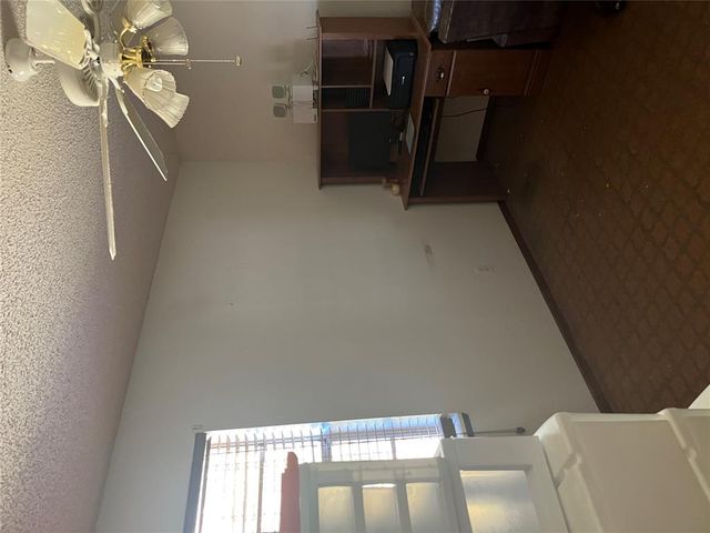 1015 N Midwest Boulevard, Guthrie, OK 73044