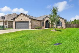 412 Pebble Drive, Dayton, TX 77535