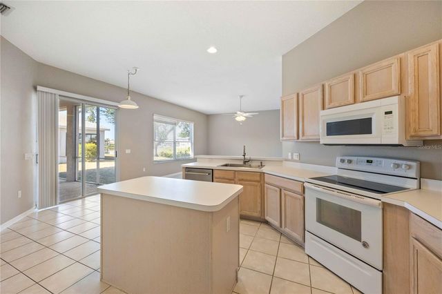 4810 BOOKELIA CIRCLE, Bradenton, FL 34203