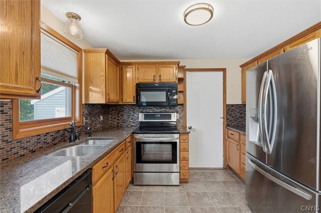106 Laura Drive, Geddes, NY 13209