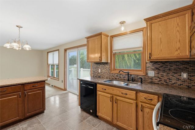 106 Laura Drive, Geddes, NY 13209