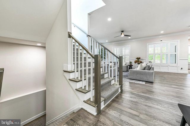 25004 FALLING BROOK CIR, Aldie, VA 20105