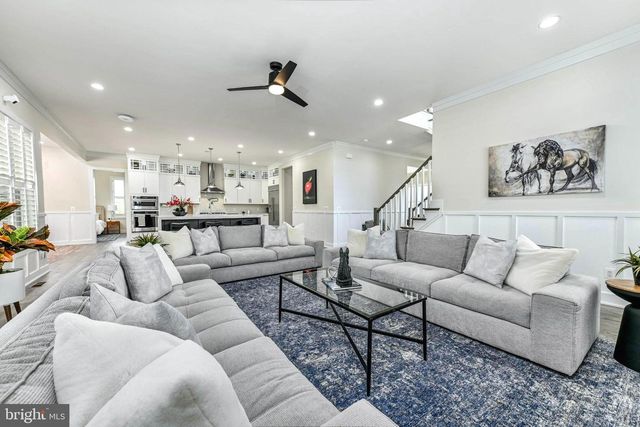 25004 FALLING BROOK CIR, Aldie, VA 20105