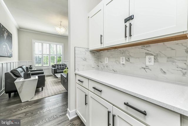 25004 FALLING BROOK CIR, Aldie, VA 20105