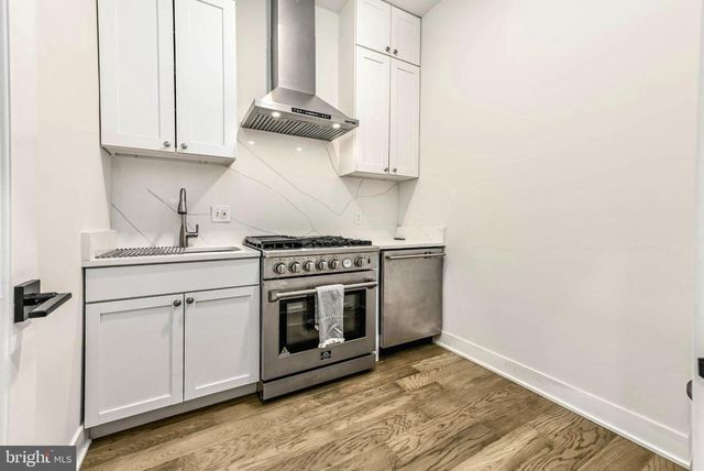 25004 FALLING BROOK CIR, Aldie, VA 20105