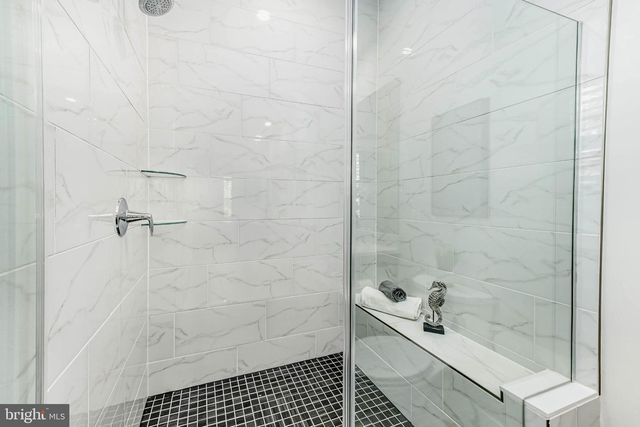 25004 FALLING BROOK CIR, Aldie, VA 20105