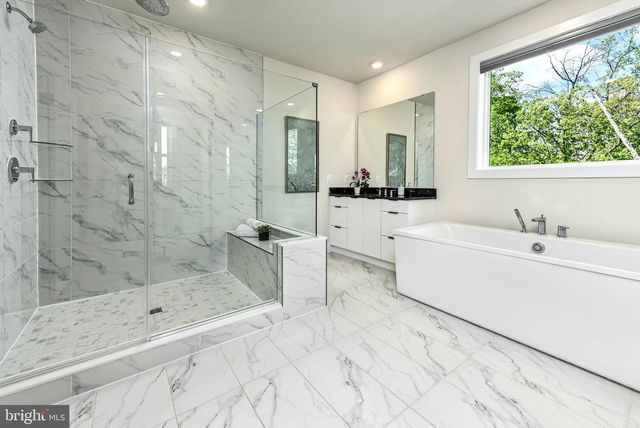 25004 FALLING BROOK CIR, Aldie, VA 20105