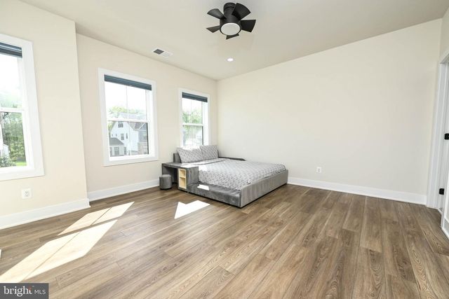 25004 FALLING BROOK CIR, Aldie, VA 20105
