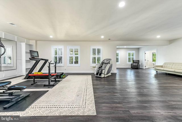 25004 FALLING BROOK CIR, Aldie, VA 20105
