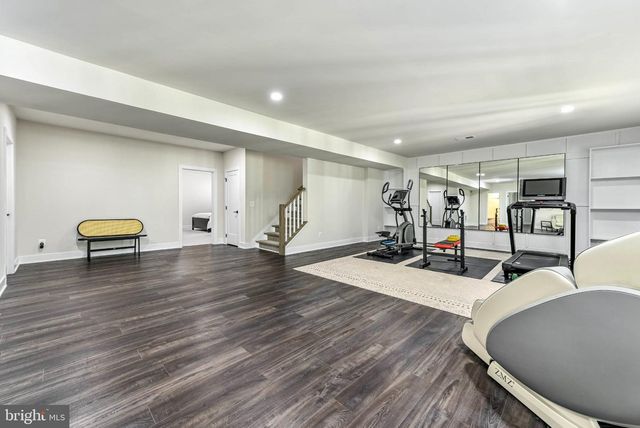 25004 FALLING BROOK CIR, Aldie, VA 20105