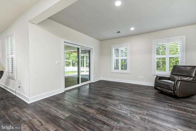 25004 FALLING BROOK CIR, Aldie, VA 20105