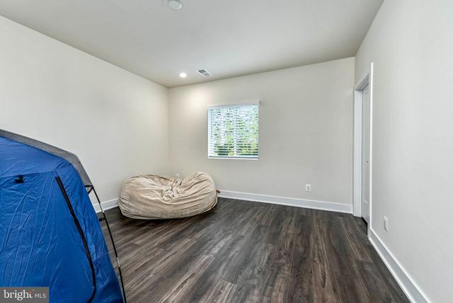 25004 FALLING BROOK CIR, Aldie, VA 20105