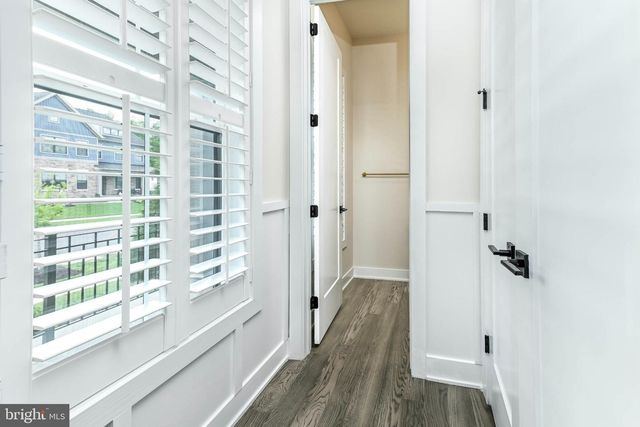 25004 FALLING BROOK CIR, Aldie, VA 20105