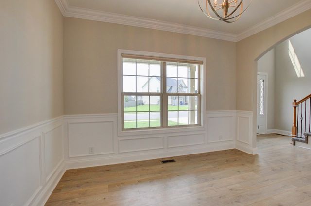 230 Cotoneaster Ln, Clarksville, TN 37043