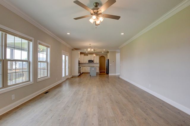 230 Cotoneaster Ln, Clarksville, TN 37043