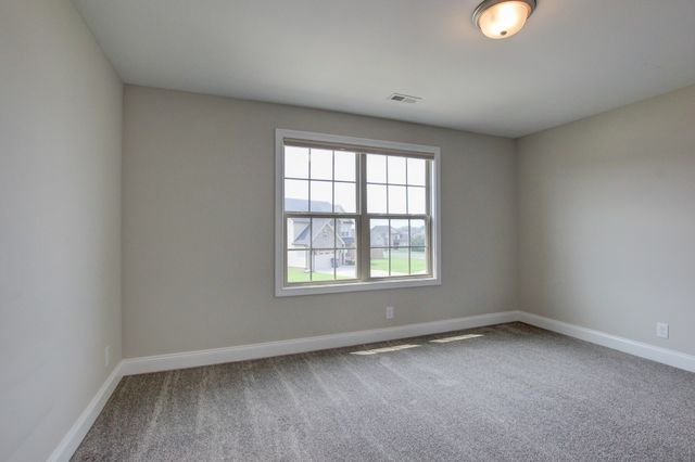 230 Cotoneaster Ln, Clarksville, TN 37043