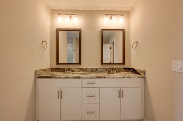230 Cotoneaster Ln, Clarksville, TN 37043