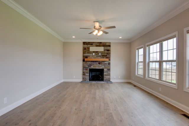 230 Cotoneaster Ln, Clarksville, TN 37043