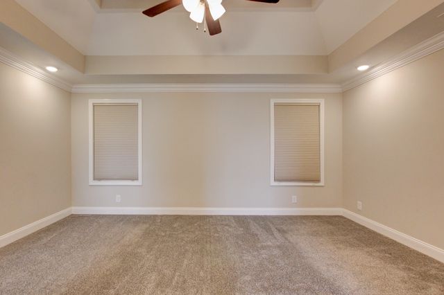 230 Cotoneaster Ln, Clarksville, TN 37043