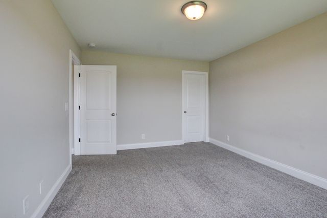 230 Cotoneaster Ln, Clarksville, TN 37043