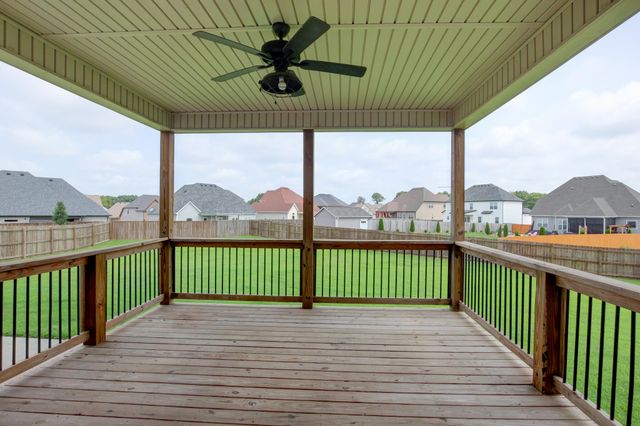 230 Cotoneaster Ln, Clarksville, TN 37043