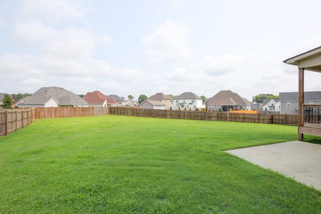 230 Cotoneaster Ln, Clarksville, TN 37043