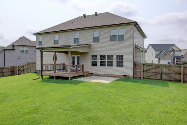 230 Cotoneaster Ln, Clarksville, TN 37043