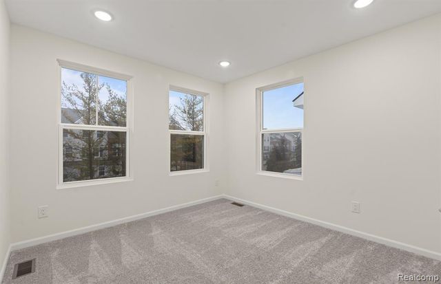 42846 Atwood Avenue, Novi, MI 48375