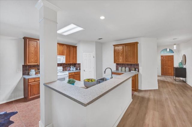 2704 Wales Drive, Mckinney, TX 75072