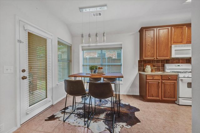 2704 Wales Drive, Mckinney, TX 75072