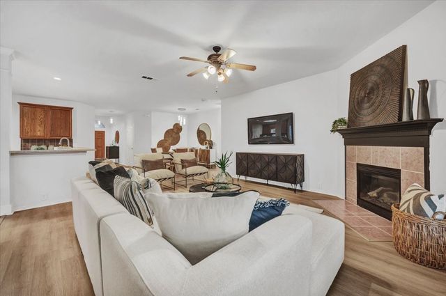 2704 Wales Drive, Mckinney, TX 75072