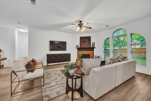 2704 Wales Drive, Mckinney, TX 75072